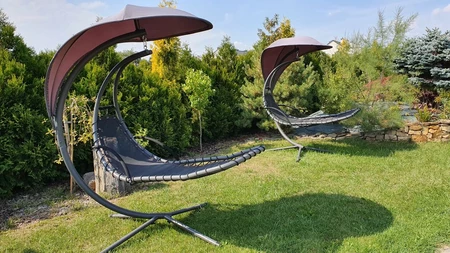 "Borgo Garden Point" kabantis fotelis