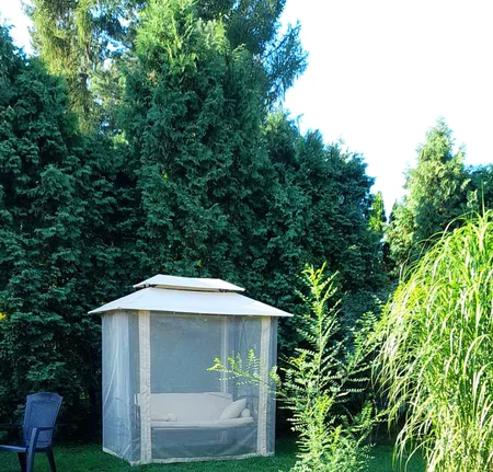 Gražus "Garden Point" metalinis sodo supynės