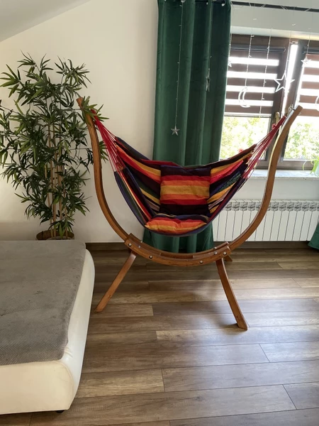 "Dakar Garden Point" hamakas su mediniu stovu